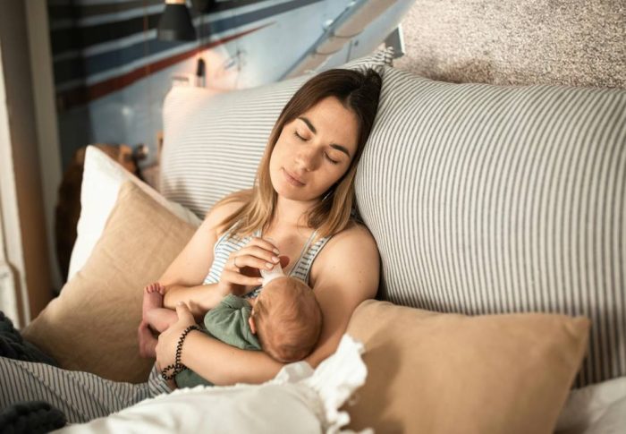 Bout de canapé : L’accessoire indispensable pour optimiser votre espace de vie
