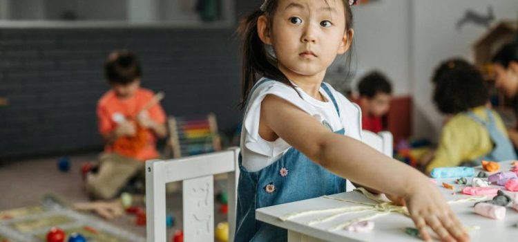 Comment choisir la meilleure crèche privée à Vincennes pour votre enfant