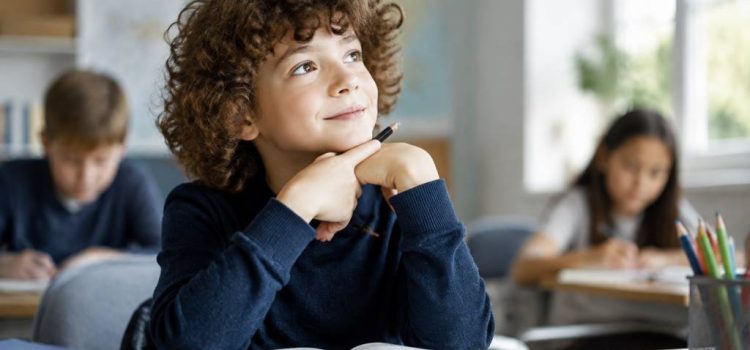 Écoles pour HPI : comment choisir l’établissement adapté à votre enfant ?
