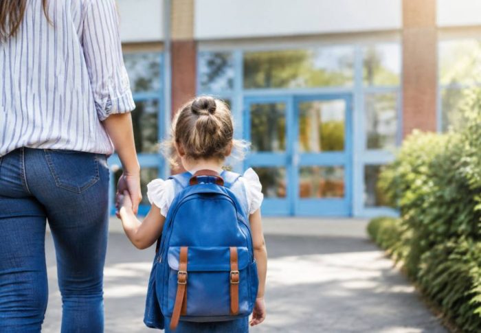 Première rentrée école maternelle : guide pratique pour accompagner votre enfant sereinement
